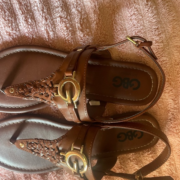 Sandals - Picture 2 of 4